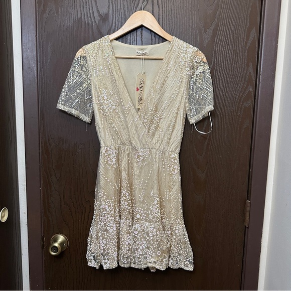 Chic pinkish - gold tone Lace Mini Dress - Picture 2 of 2